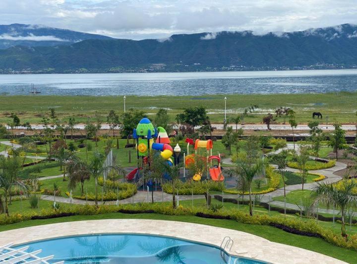 Hermosa Casa En Orilla Del Lago -Zona De Villedos- San Cristobal Zapotitlan Eksteriør billede